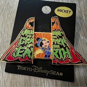 Journey To the Center of the Earth Mickey Tokyo Disney Sea Pin RARE on card